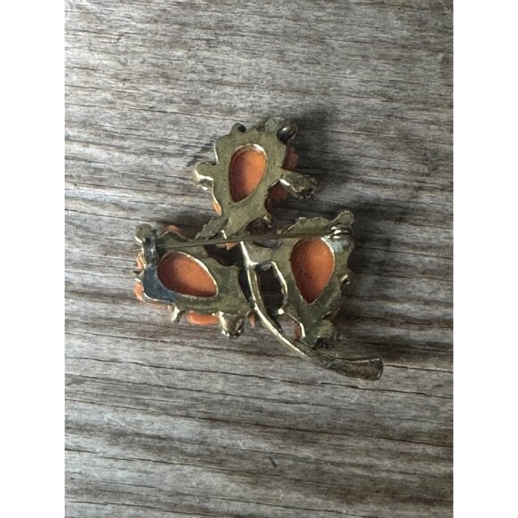 Vintage Faux Floral Coral Rose Brooch With Rhinestones Gold-Tone Metal Retro Sty - Picture 6 of 7